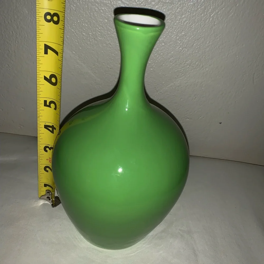 Crate & Barrel Ceramic Izzy Buff Vase Kiwi/lime Green 8.5” Tall used/ like new.